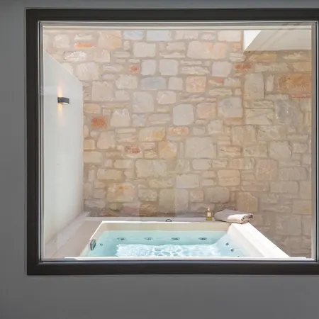 The Lofts Paros Executive ホテル *