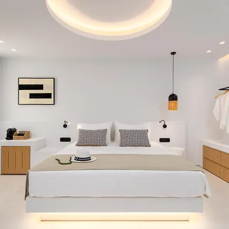 The Lofts Paros Executive Nausa