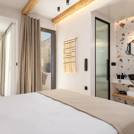 The Lofts Paros Executive Nausa