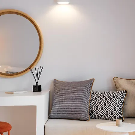 Hotel The Lofts Paros Executive *