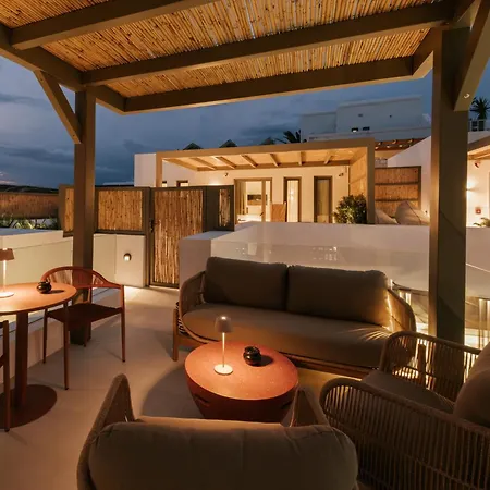 Hotel The Lofts Paros Executive *
